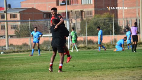 Unión Huayllamarca avanza a semifinales tras vencer a Bolívar Antequera