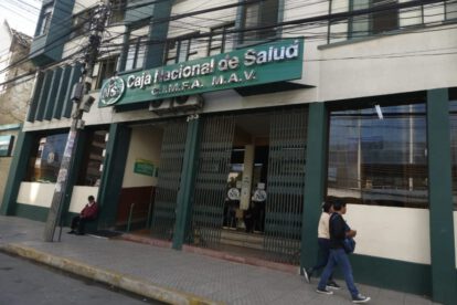 Paro de trabajadores en salud por controversia en ley de pensiones
