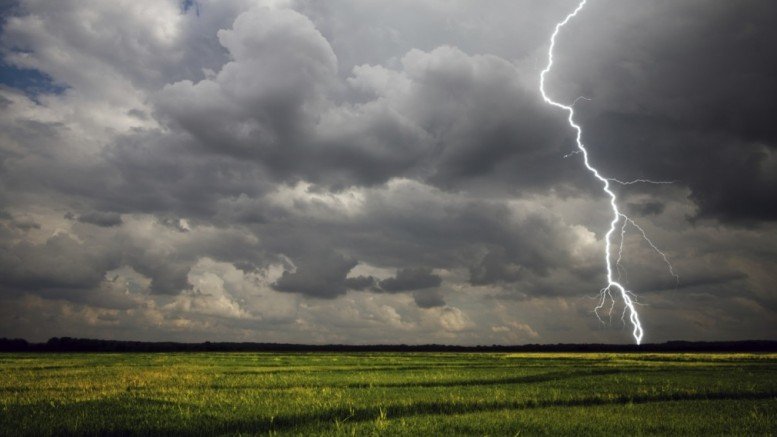 Impacto de rayo en cosecha de maíz deja ocho mujeres heridas