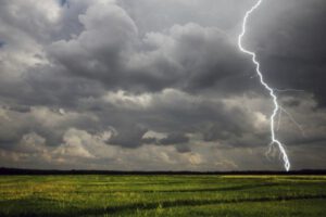 Impacto de rayo en cosecha de maíz deja ocho mujeres heridas