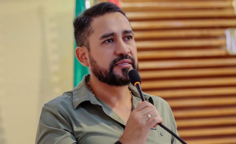 Cristhian Cámara Arratia, alcalde de Trinidad, acusado de corrupción