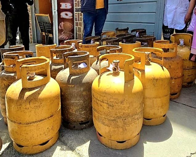 Acopio ilegal de garrafas en La Paz