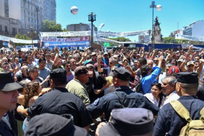 Protestas en Argentina contra las políticas de ajuste del gobierno de Milei