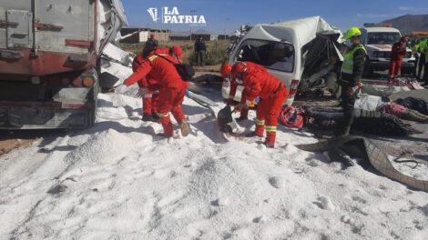 Accidente en la carretera Oruro-Potosí deja 14 personas fallecidas