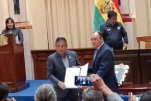 Gustavo Ávila nuevo vocal TSE designado por el presidente