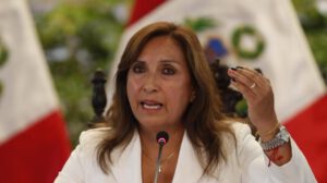 Dina Boluarte en el Congreso peruano
