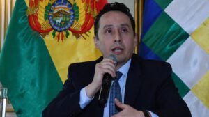 Visados falsos en el caso de los bolivianos varados en España