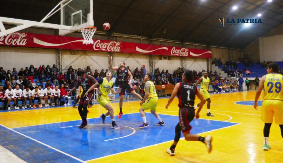 Saracho se impone a Carl A-Z en un duelo lleno de emociones