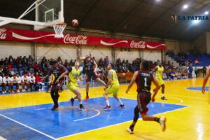 Saracho se impone a Carl A-Z en un duelo lleno de emociones