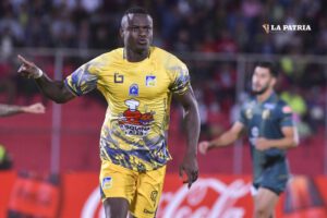 Copa Sudamericana: José Angulo abrió la ruta del triunfo para Delfín en su visita a Tarija