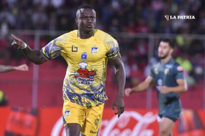Copa Sudamericana: José Angulo abrió la ruta del triunfo para Delfín en su visita a Tarija