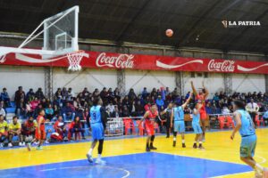 CAN supera a Universitario en la Libobásquet