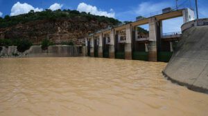 Suspensión de actividades turísticas en represa La Angostura por contaminación