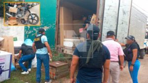 Hallan Avgas en camión de encomiendas