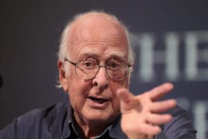 Peter Higgs, descubridor de la partícula de Dios