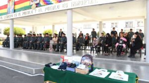 Ejército de Bolivia entrega ítems de trabajo a esposas de militares fallecidos