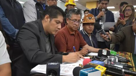 Cumbre del Agua en agenda tras acuerdo ambiental entre Gobierno y COB