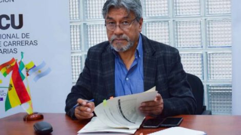 Acreditación de carreras universitarias en Bolivia