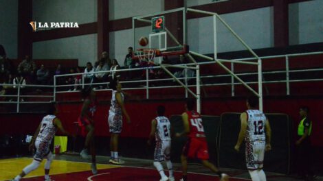 Universitario vence a Saracho en emocionante duelo