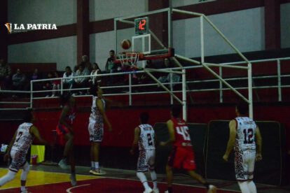 Universitario vence a Saracho en emocionante duelo