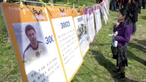 Solteros en China buscan amor en rincones especiales de parques públicos