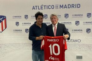 Hijo del Presidente Arce en polémica por foto con presidente del Atlético de Madrid