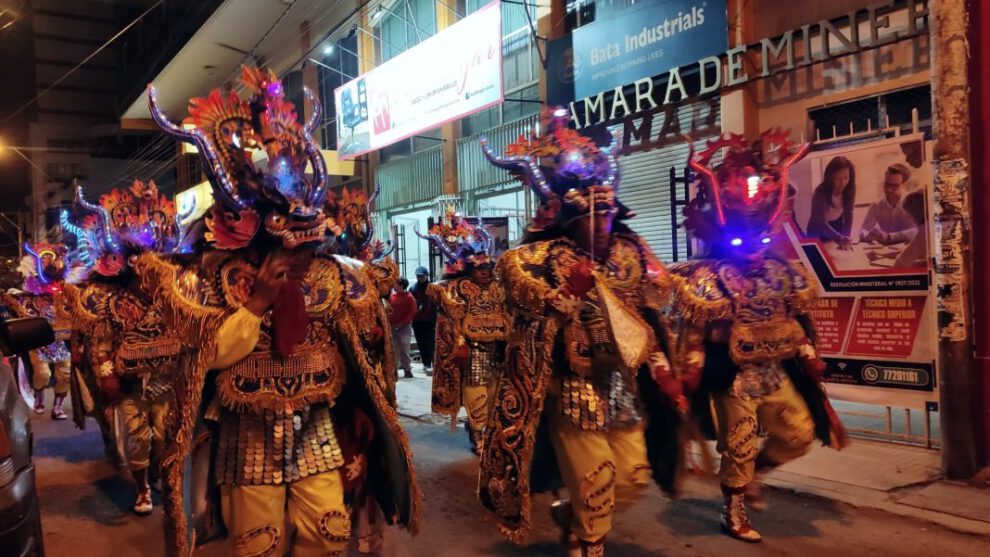 Diablada Urus celebra 64 años de cultura y devoción en el Carnaval de Oruro