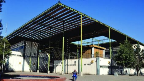 Mujer boliviana da a luz en hospital argentino