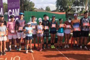 Tenistas bolivianos conquistan títulos en Cochabamba