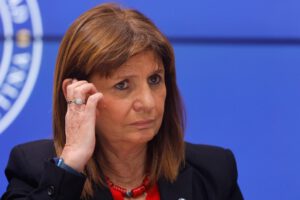 Patricia Bullrich en rueda de prensa sobre acusaciones de seguridad