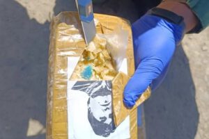 Incautación de cocaína con la imagen de Evo Morales