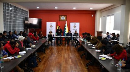 Diálogo entre maestros y gobierno avanza