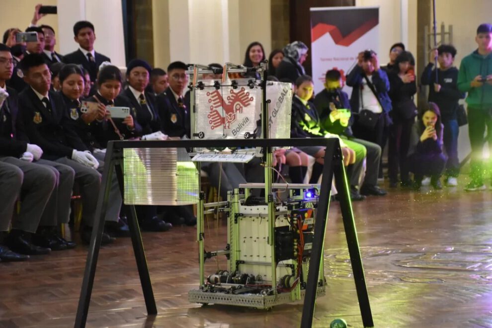 Torneo de robótica First Bolivia 2024
