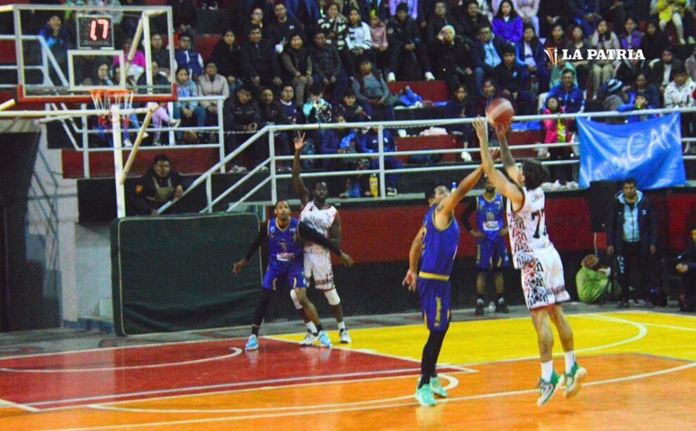 Saracho supera a CAN en emocionante partido de Libobásquet