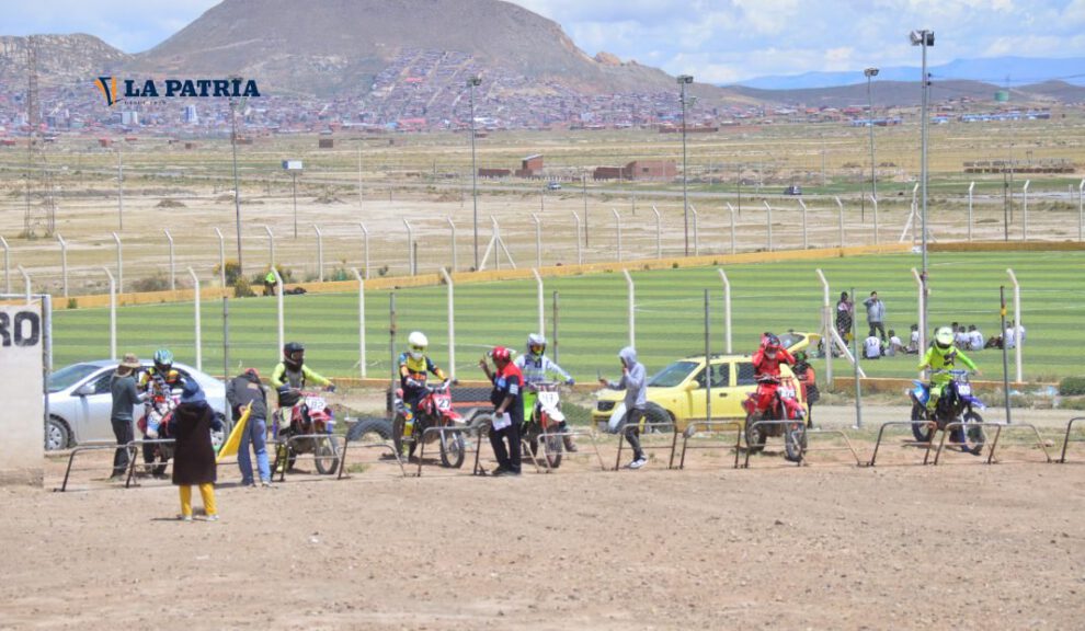 Motociclismo en la prueba departamental clasificatoria