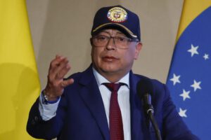 Gustavo Petro insta a Maduro y oposición venezolana a garantizar derechos tras elecciones