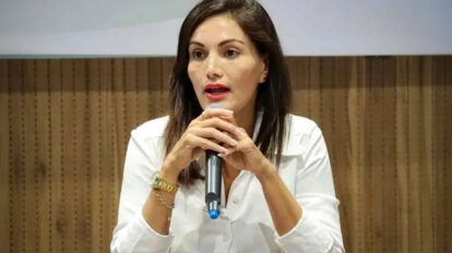 Renuncia de Andrea Daza en el Concejo Municipal de Santa Cruz