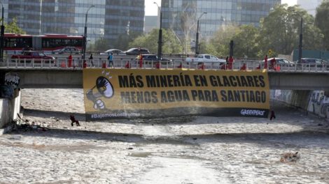 Impacto de la minería en glaciares andinos y crisis hídrica
