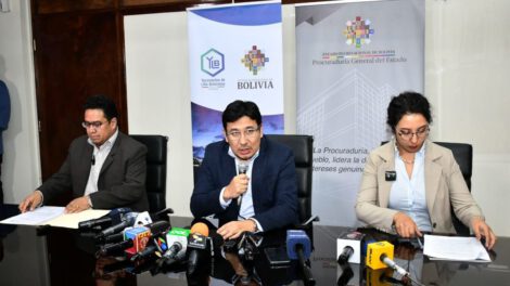YLB denuncia corrupción en construcción de piscinas industriales