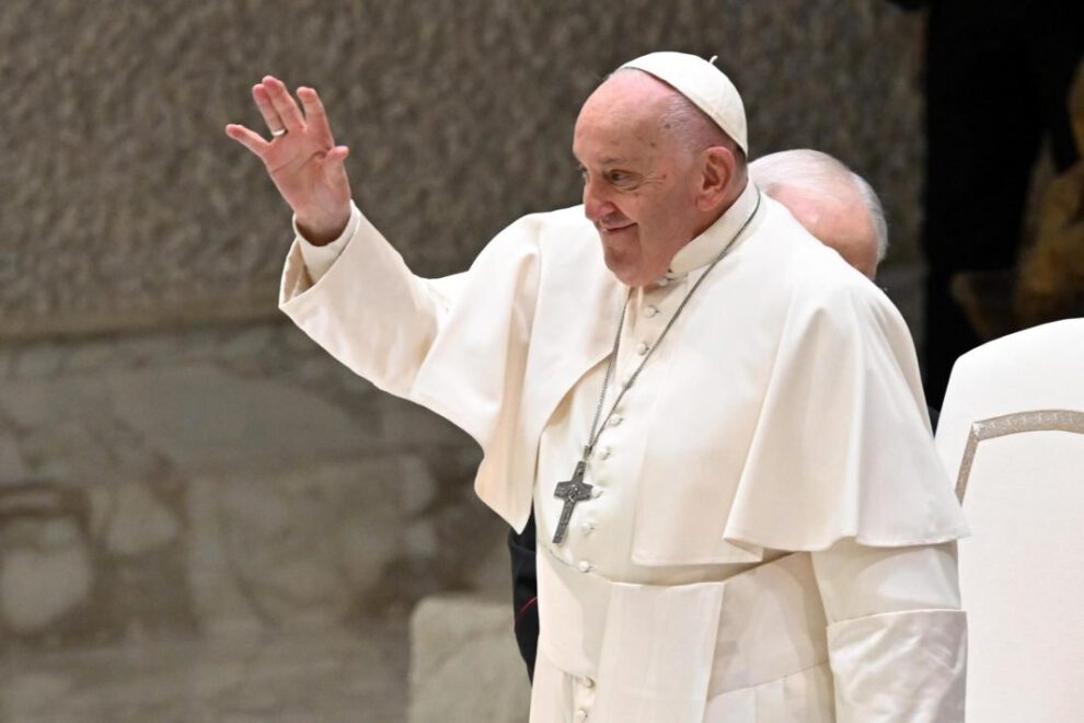 Papa Francisco insta a los niños a ser artesanos de paz