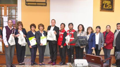 Ley para sustituir el uso de bolsas plásticas por materiales biodegradables en La Paz