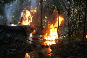 Laboratorio de cocaína en Villa Tunari destruido por la Felcn