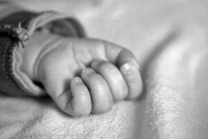 Tragedia en Punata: niña de 3 años muere tras ser agredida sexualmente