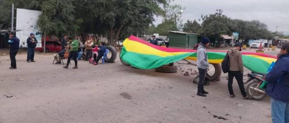 Bloqueo en la ruta internacional Bolivia-Argentina