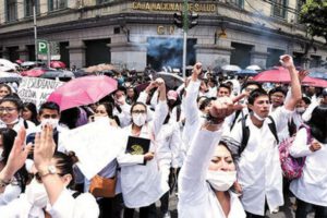 paro nacional de médicos contra proyecto de ley 035