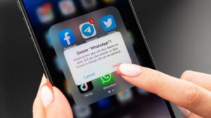 Apple elimina WhatsApp y Threads en China