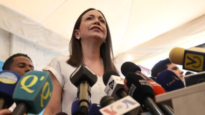 María Corina Machado apoya a Edmundo González Urrutia como candidato presidencial