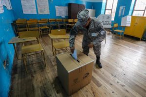 Referéndum en Ecuador sobre lucha contra el crimen organizado