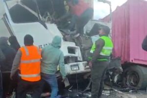 Accidente en la carretera Oruro-Pisiga dejó dos fallecidos y tres heridos
