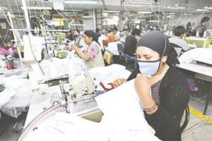 Falta de dólares en el sector manufacturero